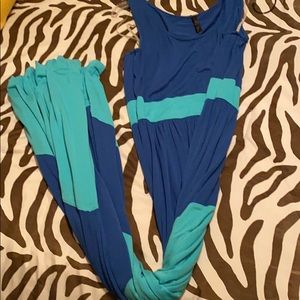 Sleeveless over the head maxi